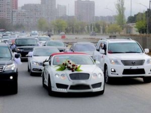 Azərbaycanda toy karvanında qəza: xəsarət alanlar var