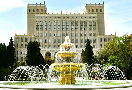 Nərimanov Rayon İcra Hakimiyyətində hesabat yığıncağı keçirilib - FOTO