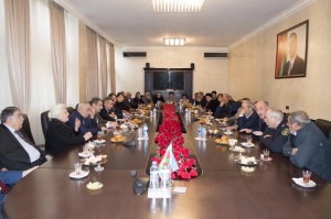 Nərimanov Rayon İcra Hakimiyyətində 20 Yanvar faciəsinin iyirmi yeddinci ildönümü qeyd edilib - Foto  