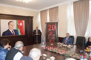 Nərimanov Rayon İcra Hakimiyyətində 20 Yanvar faciəsinin iyirmi yeddinci ildönümü qeyd edilib - Foto  