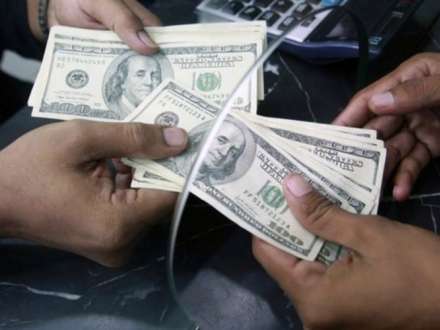 Dollar bahalaşır, problemli kreditlər artır, məmurlar isə xalqı borc içində boğur