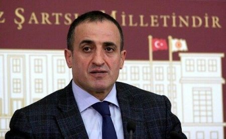 Baxçalının sağ əli istefa verdi