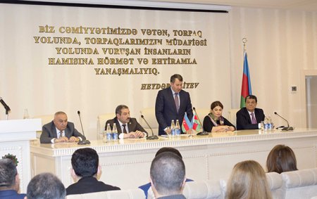 Nərimanov Rayon İcra Hakimiyyətində hesabat yığıncağı keçirilib - FOTO