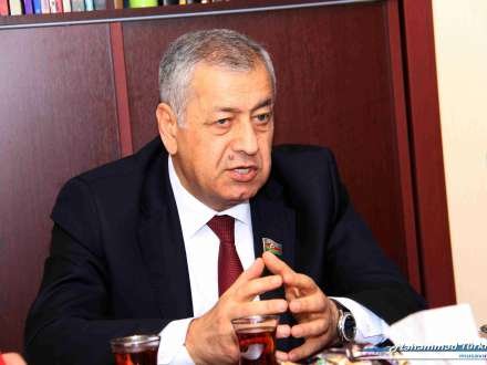 “Qiymətlər aşağı düşməyəcək, bu, gözlənilən deyil…” - Vahid Əhmədov “Qiymətlər aşağı düşməyəcək, bu, gözlənilən deyil…” - Vahid Əhmədov