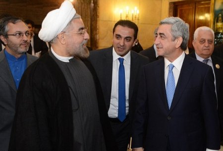 İrandan ilginc addım - Azərbaycandan borc alıb, Ermənistana yardım edir