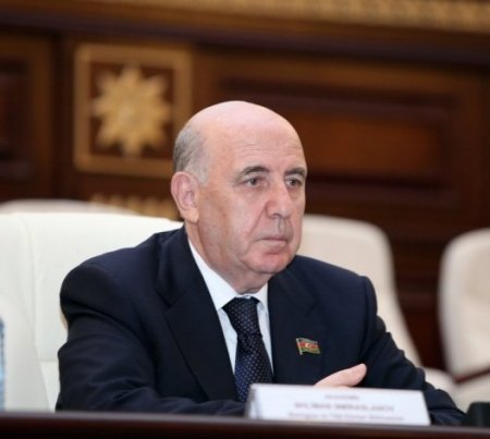 Deputat Əhliman Əmiraslanovun oğlunun nələri yoxmuş?! - “Azər-Türk” klinikası, “A club”, 060 maşın nömrələri...