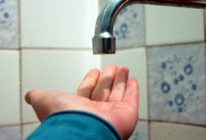 2-3 sakinin borcuna görə 500 ailənin suyu verilmir