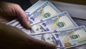 Dollar həftəyə belə başladı