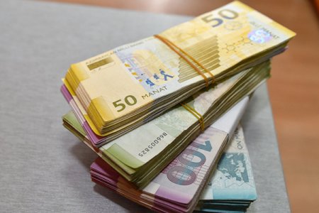 Manatla bağlı təzadlı gəlişmə...