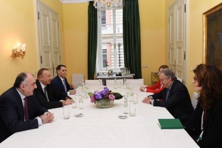 Prezident hansı referendumu mümkün sayır?