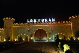 Lənkəranda müdirin evinə basqın olub, ev sahibi ağır yaralanıb Lənkəranda müdirin evinə basqın olub, ev sahibi ağır yaralanıb