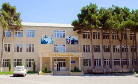 240 saylı məktəbdə Esmira Məmmədovanın yol verdiyi QANUN POZUNTULARI...