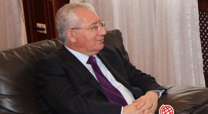 Ziya Məmmədovun nazir qudasının da mövqeləri niyə laxlayır?