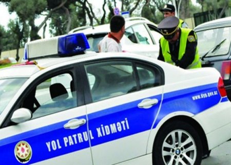 Bakıda yol polisi AA-ya yol vermədiyinə görə keçmiş nazirin maşınını əlindən aldı