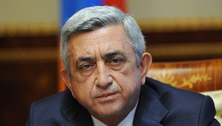 Sərkisyan həm qorxur, həm qorxutmağa çalışır 