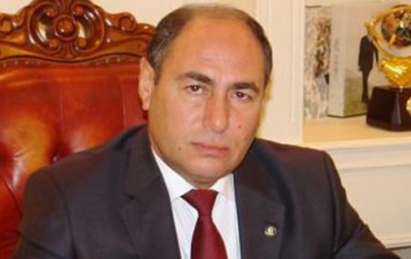 Bərdənin icra başçısı diş həkimlərini soyur 