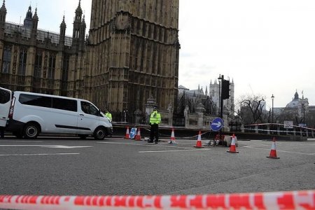 Londondakı terrorda şübhəli bilinən 9 nəfər saxlanılıb