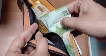 Azərbaycanda bu sahədə çalışanların maaşı artdı - RƏSMİ