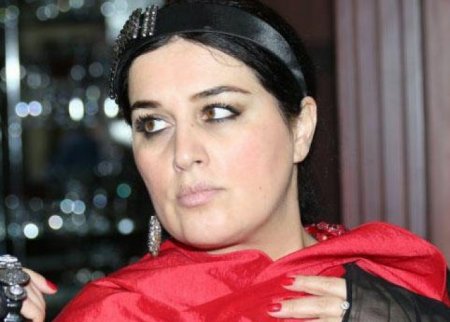 Elza Seyidcahan Yazıçılar Birliyinə üzv olur: "Mənim üçün böyük şərəfdir" 