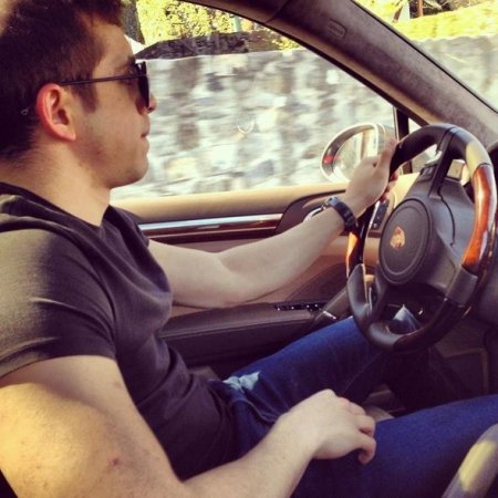 Azərbaycanlı milyarder övladlarının dəbdəbəli həyat tərzi - FOTOLAR Azərbaycanlı milyarder övladlarının dəbdəbəli həyat tərzi - FOTOLAR