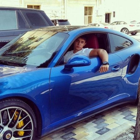 Azərbaycanlı milyarder övladlarının dəbdəbəli həyat tərzi - FOTOLAR Azərbaycanlı milyarder övladlarının dəbdəbəli həyat tərzi - FOTOLAR