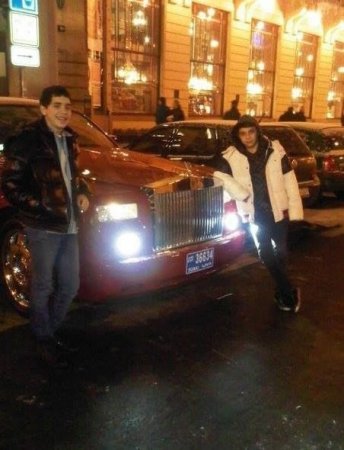 Azərbaycanlı milyarder övladlarının dəbdəbəli həyat tərzi - FOTOLAR Azərbaycanlı milyarder övladlarının dəbdəbəli həyat tərzi - FOTOLAR