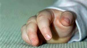 AZƏRBAYCANDA DƏHŞƏT: polis əməkdaşı 3 yaşlı uşağın ölümünə səbəb oldu