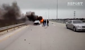 Bakıda ağır yol qəzası: 3 nəfər yanaraq öldü Bakıda ağır yol qəzası: 3 nəfər yanaraq öldü