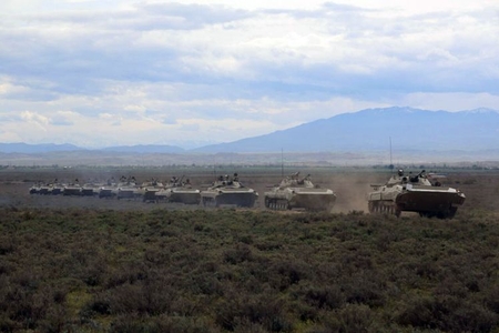 Rusiya Azərbaycanın hərbi təlimlərinə Ermənistandan və Xəzərdən cavab verdi Rusiya Azərbaycanın hərbi təlimlərinə Ermənistandan və Xəzərdən cavab verdi