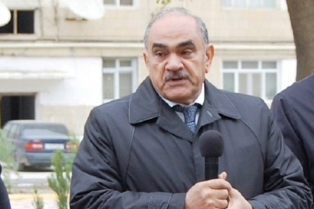 Şirvan şəhər İcra başçısı təhqir edərək otağından qovub: Şirvan şəhər İcra başçısı təhqir edərək otağından qovub: