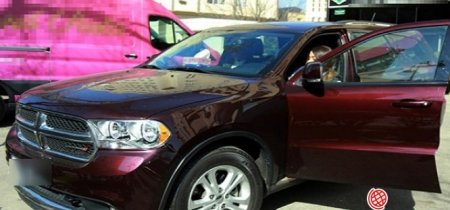 Sevil-Sevinc bacıları avtomobillə adam vurdular - SON DƏQİQƏ 