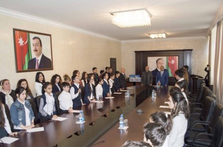 Nərimanov rayonunda “Aprel döyüşləri bizim şanlı tariximizdir” mövzusunda tədbir keçirilib 