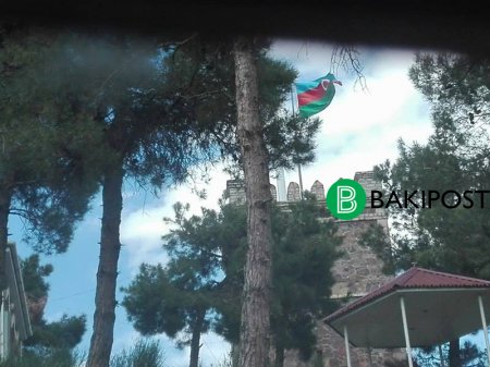 Daha bir İcra başçısından cırılmış bayrağımıza laqeyd münasibət - 