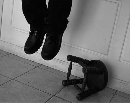 İcra başçısının polisdən çıxarılan qaynı niyə intihar etdi? - YENİLƏNİB