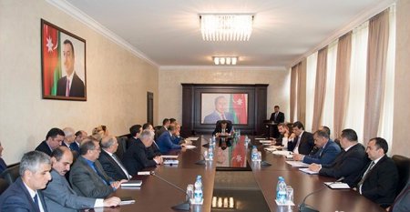 Nərimanov Rayon İcra Hakimiyyəti başçısı yanında Şuranın iclası keçirilib 