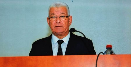 Təhsil nazirini saymayan RTŞ müdiri Ramiz Əmirov yoxlamaları "yola salmaq" adı ilə direktorlara pul yığdırır