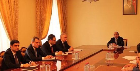 Müşahidə Şurasının yeni tərkibdə ilk iclası - Əli Həsənov da qatıldı