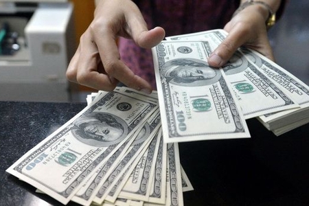 Dolların sabaha olan məzənnəsi açıqlanıb