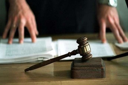 Bakıda müğənnilərdən pul tələb edən cinayətkarlar məhkəmə önünə çıxarılır - Cinayət işi