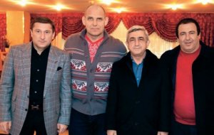 Sərkisyanın “vor zakon” titullu diplomatının həbsi: Moskvadakı səfirə silah çəkiblər Sərkisyanın “vor zakon” titullu diplomatının həbsi: Moskvadakı səfirə silah çəkiblər