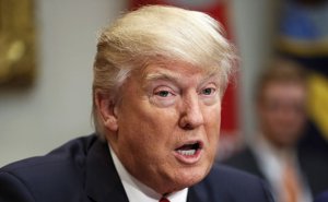 Tramp İranı təcrid vəziyyətində saxlamağa çağırıb