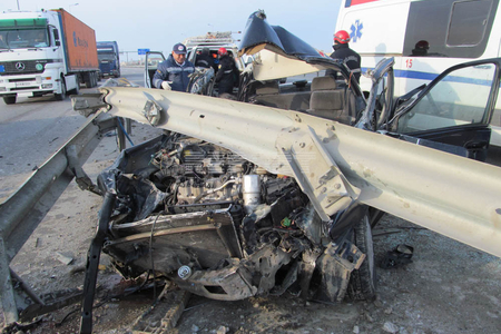 Bayram günü baş verən yol qəzalarında 5 nəfər ölüb, 9 nəfər xəsarət alıb Bayram günü baş verən yol qəzalarında 5 nəfər ölüb, 9 nəfər xəsarət alıb