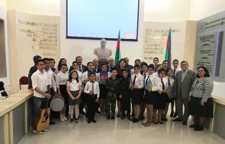 28 may Respublika Günü münasibətilə Nərimanov rayonunda silsilə tədbirlər təşkil olunaraq keçirilir 