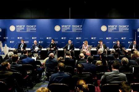 Azərbaycan Putinin tədbirinə nazir göndərmədi Azərbaycan Putinin tədbirinə nazir göndərmədi