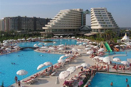 Azərbaycanda turizm sektorunda qiymətlər niyə bahadır?