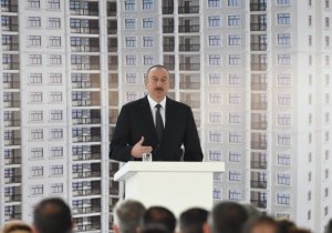 İlham Əliyev: “Azərbaycanda söz azadlığı imkan verməyəcək ki, məmurlar hansısa qüsurlar buraxsınlar”