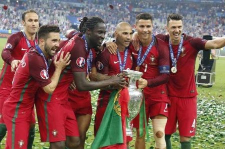 Portuqaliyada üç nazir istefa verdi — ŞOK SƏBƏB