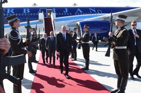 Azərbaycan Prezidentinin Riqada rəsmi qarşılanma mərasimi olub