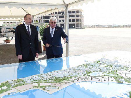 Prezident İlham Əliyev Pirallahı qəsəbəsində həyata keçiriləcək tədbirlərin layihələri ilə tanış olub - YENİLƏNİB - FOTO