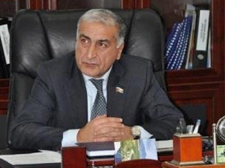 Fabrikində partlayış olan millət vəkili 1 milyonluq mənzillərini istəyir